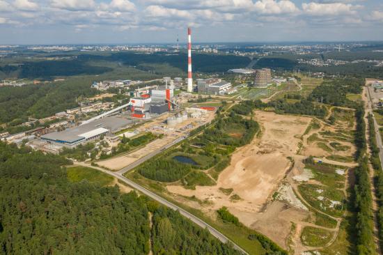 Vilniaus kogeneracinės jėgainės biokuro katilų sistemas įrengs „Valmet“